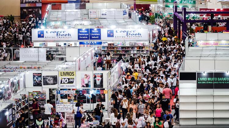 Prefeitura de Fortaleza participa da Bienal do Livro com stand da